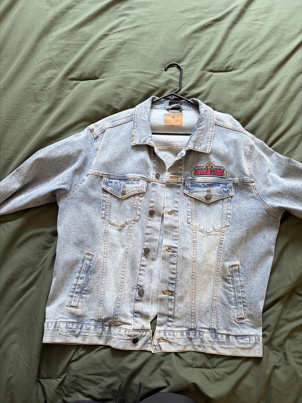 Universal Studios Florida Retro Marquee Logo Denim Jacket Blue